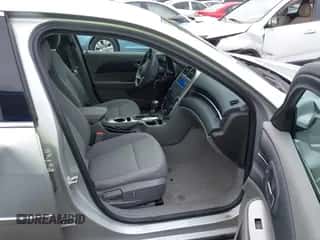 2014 Chevrolet Malibu LS z VIN 1G11B5SL9EF186301, wystawiony jako IAAI lot #43285556 z przebiegiem 52 929 mil mil oraz . Historia ofert i sprzedaży dostępna na DreamBid. Obrazek 5.