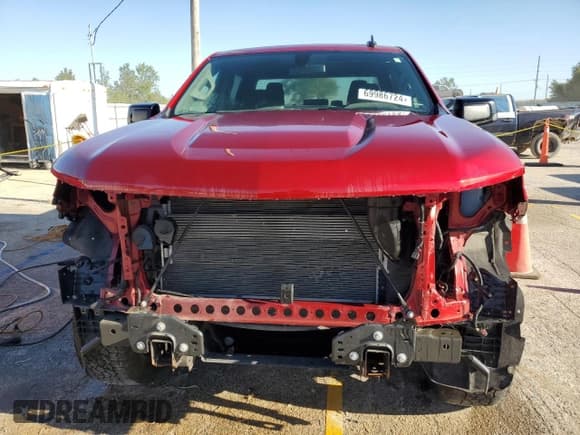 ✅ 2021 Chevrolet Silverado 1500 RST • VIN: 1GCUYEED4MZ180474 • Lot: 69986724. Wystawiony na Copart z przebiegiem 28 703 mil. Bezpłatny archiwum sprzedaży aukcyjnych z USA i szczegółowy raport historii pojazdu na DreamBid. Zdjęcie 5.