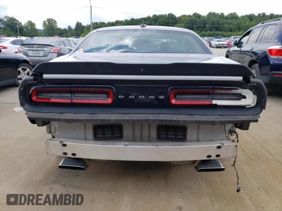 ✅ 2016 Dodge Challenger R/T Scat Pack • VIN: 2C3CDZFJ8GH275440 • Lot: 64701634. Wystawiony na Copart z przebiegiem 49 163 mil. Bezpłatny archiwum sprzedaży aukcyjnych z USA i szczegółowy raport historii pojazdu na DreamBid. Zdjęcie 6.