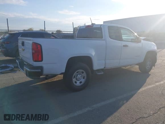 ✅ 2018 Chevrolet Colorado 2WD Work Truck • VIN: 1GCHSBEA2J1148544 • Lot: 41907661. Listed on IAAI with 106,326 mi. Free auction sales archive from the USA and detailed vehicle history report at DreamBid. Image 4.