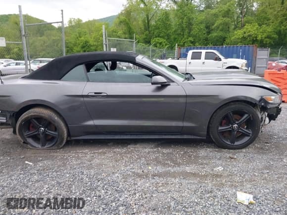 ✅ 2016 Ford Mustang V6 • VIN: 1FATP8EM4G5236012 • Lot: 42240455. Wystawiony na IAAI z przebiegiem 83 899 mil. Bezpłatny archiwum sprzedaży aukcyjnych z USA i szczegółowy raport historii pojazdu na DreamBid. Zdjęcie 13.