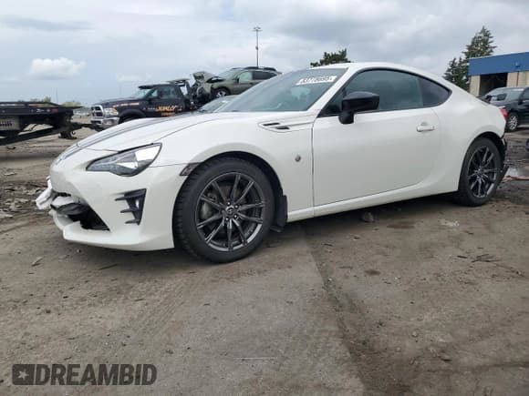 ✅ 2017 Toyota 86 • VIN: JF1ZNAA15H9707551 • Лот: 83778695. Опубликован ранее на Copart с пробегом 30 033 миль. Бесплатный доступ к архиву аукционных продаж из США и подробный отчёт об истории автомобиля на DreamBid. Изображение 1.