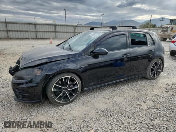 ✅ 2015 Volkswagen Golf R • VIN: WVWLF7AUXFW222878 • Lot: 81098525. Wystawiony na Copart z przebiegiem 72 205 mil. Bezpłatny archiwum sprzedaży aukcyjnych z USA i szczegółowy raport historii pojazdu na DreamBid. Zdjęcie 1.