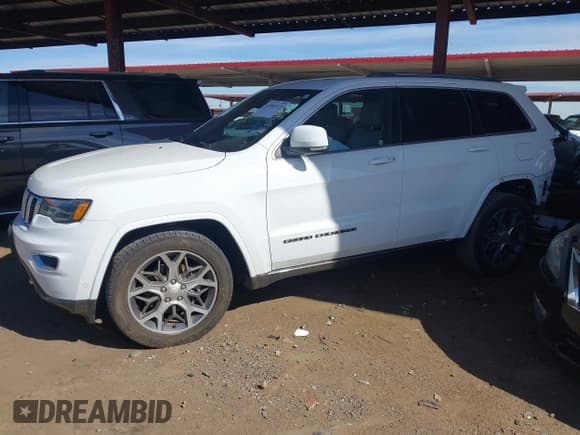 ✅ 2018 Jeep Grand Cherokee Limited • VIN: 1C4RJEBG4JC181745 • Lot: 42085315. Listed on IAAI with 81,533 mi. Free auction sales archive from the USA and detailed vehicle history report at DreamBid. Image 18.