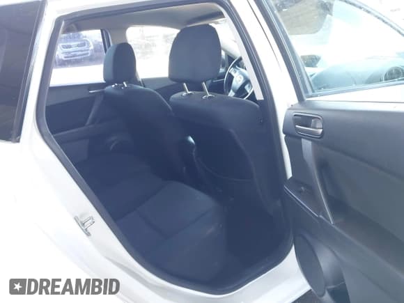 ✅ 2012 Mazda 3 i Touring • VIN: JM1BL1L8XC1660102 • Lot: 42398247. Listed on IAAI with 175,043 mi. Free auction sales archive from the USA and detailed vehicle history report at DreamBid. Image 8.