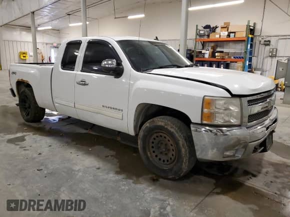2013 Chevrolet Silverado 1500 LT с VIN 1GCRKSE70DZ130896, выставлен на аукционе Copart как лот 82601755 с пробегом Не указан миль и Списание • Salvage title. История ставок и продаж доступна на DreamBid. Изображение 4.