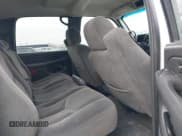 ✅ 2005 Chevrolet Silverado 2500HD LS • VIN: 1GCHK23U25F839031 • Lot: 41594750. Wystawiony na IAAI z przebiegiem 320 713 mil. Bezpłatny archiwum sprzedaży aukcyjnych z USA i szczegółowy raport historii pojazdu na DreamBid. Zdjęcie 8.