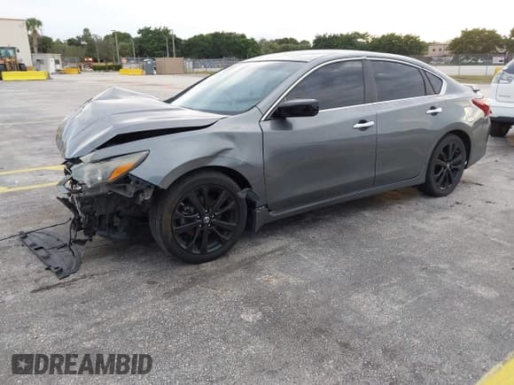 ✅ 2018 Nissan Altima SL • VIN: 1N4AL3AP5JC182311 • Lot: 43628576. Listed on IAAI with 117,950 mi. Free auction sales archive from the USA and detailed vehicle history report at DreamBid. Image 2.