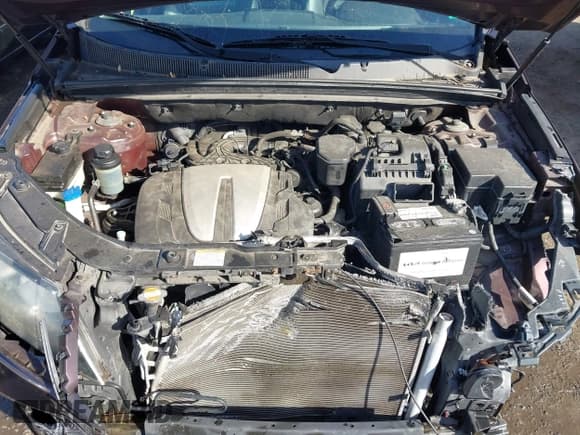 ✅ 2011 Kia Sorento SX • VIN: 5XYKWDA23BG156738 • Lot: 43660699. Listed on IAAI with 81,237 mi. Free auction sales archive from the USA and detailed vehicle history report at DreamBid. Image 10.