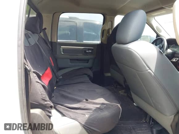 2019 Ram 1500 Big Horn z VIN 1C6RR6TT1KS593811, wystawiony jako IAAI lot #42006658 z przebiegiem 169 121 mil mil oraz . Historia ofert i sprzedaży dostępna na DreamBid. Obrazek 8.