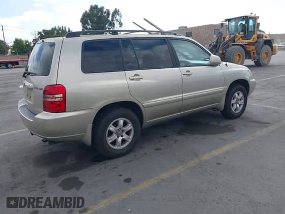 2001 Toyota Highlander с VIN JTEHF21A910003884, выставлен на аукционе IAAI как лот 42873410 с пробегом 168 333 миль миль и . История ставок и продаж доступна на DreamBid. Изображение 4.