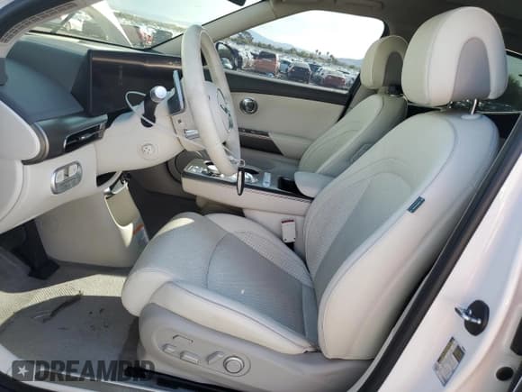 ✅ 2023 Genesis GV60 Advanced • VIN: KMUKCDTC6PU014062 • Lot: 81471935. Wystawiony na Copart z przebiegiem 25 167 mil. Bezpłatny archiwum sprzedaży aukcyjnych z USA i szczegółowy raport historii pojazdu na DreamBid. Zdjęcie 7.