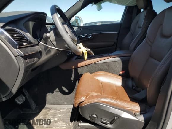 ✅ 2021 Volvo XC90 Inscription • VIN: YV4A22PL0M1732491 • Lot: 61209145. Listed on Copart with 31,516 mi. Free auction sales archive from the USA and detailed vehicle history report at DreamBid. Image 7.