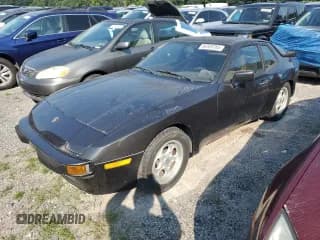 ✅ 1985 Porsche 944 • VIN: WP0AA0945FN451640 • Lot: 66309785. Wystawiony na Copart z przebiegiem 126 926 mil. Bezpłatny archiwum sprzedaży aukcyjnych z USA i szczegółowy raport historii pojazdu na DreamBid. Zdjęcie 1.