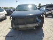 ✅ 2021 Chevrolet Traverse LS • VIN: 1GNERFKW2MJ222790 • Lot: 70707025. Wystawiony na Copart z przebiegiem 110 279 mil. Bezpłatny archiwum sprzedaży aukcyjnych z USA i szczegółowy raport historii pojazdu na DreamBid. Zdjęcie 5.