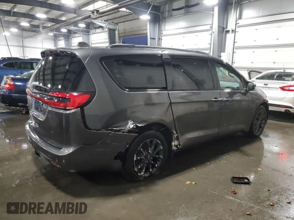 ✅ 2021 Chrysler Pacifica Touring L • VIN: 2C4RC1BG2MR559219 • Lot: 93408405. Listed on Copart with 67,333 mi. Free auction sales archive from the USA and detailed vehicle history report at DreamBid. Image 3.
