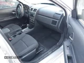 ✅ 2010 Dodge Avenger SXT • VIN: 1B3CC4FB6AN202321 • Lot: 41382385. Wystawiony na IAAI z przebiegiem 129 512 mil. Bezpłatny archiwum sprzedaży aukcyjnych z USA i szczegółowy raport historii pojazdu na DreamBid. Zdjęcie 5.