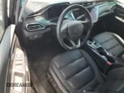 ✅ 2023 Chevrolet Bolt EV 2LT • VIN: 1G1FX6S02P4126118 • Lot: 56635854. Wystawiony na Copart z przebiegiem 30 330 mil. Bezpłatny archiwum sprzedaży aukcyjnych z USA i szczegółowy raport historii pojazdu na DreamBid. Zdjęcie 8.