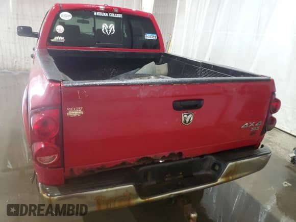 2008 Dodge 1500 SXT z VIN 3D7KS19D48G204442, wystawiony jako Copart lot #64512054 z przebiegiem 285 679 mil mil oraz Szkoda całkowita • Salvage title. Historia ofert i sprzedaży dostępna na DreamBid. Obrazek 6.