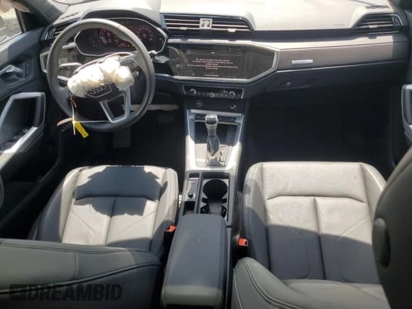 ✅ 2024 Audi Q3 S line Premium Plus • VIN: WA1EECF33R1198357 • Lot: 58548875. Listed on Copart with 4,448 mi. Free auction sales archive from the USA and detailed vehicle history report at DreamBid. Image 8.