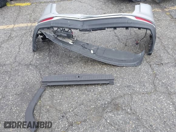 ✅ 2023 GMC Terrain SLT • VIN: 3GKALVEG4PL272230 • Lot: 41896578. Listed on IAAI with 21,009 mi. Free auction sales archive from the USA and detailed vehicle history report at DreamBid. Image 12.