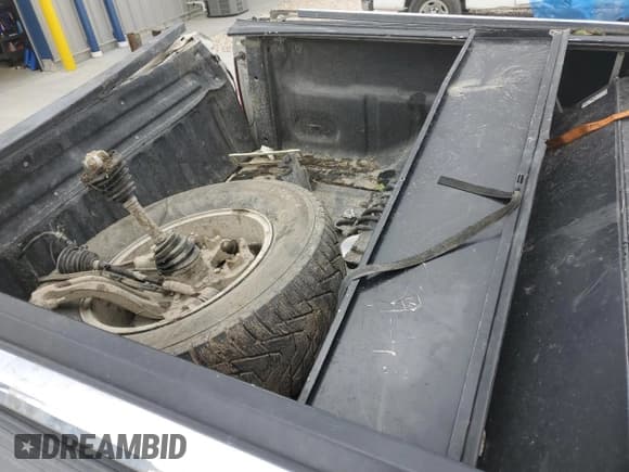 ✅ 2006 Lincoln Mark LT • VIN: 5LTPW185X6FJ11225 • Лот: 71627364. Опубликован ранее на Copart с пробегом Не указан. Бесплатный доступ к архиву аукционных продаж из США и подробный отчёт об истории автомобиля на DreamBid. Изображение 12.