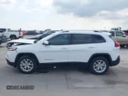 ✅ 2015 Jeep Cherokee Latitude • VIN: 1C4PJMCS4FW627077 • Lot: 43551085. Wystawiony na IAAI z przebiegiem 135 238 mil. Bezpłatny archiwum sprzedaży aukcyjnych z USA i szczegółowy raport historii pojazdu na DreamBid. Zdjęcie 14.