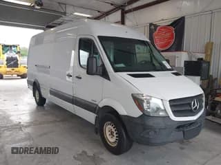 ✅ 2016 Mercedes-Benz Sprinter Cargo EXT • VIN: WD3PE8DD6GP247790 • Лот: 42638543. Опубликован ранее на IAAI с пробегом 325 143 миль. Бесплатный доступ к архиву аукционных продаж из США и подробный отчёт об истории автомобиля на DreamBid. Изображение 1.