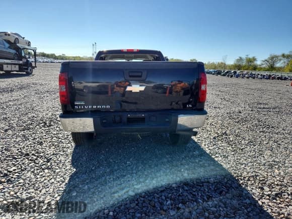 ✅ 2011 Chevrolet Silverado 1500 LS • VIN: 1GCRCREA4BZ443352 • Lot: 85727885. Listed on Copart with 122,613 mi. Free auction sales archive from the USA and detailed vehicle history report at DreamBid. Image 6.