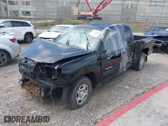 ✅ 2011 Toyota Tacoma • VIN: 5TFTX4CN1BX004365 • Lot: 42609521. Listed on IAAI with 135,817 mi. Free auction sales archive from the USA and detailed vehicle history report at DreamBid. Image 2.