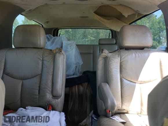 ✅ 2003 Chevrolet Suburban Z71 • VIN: 3GNFK16Z83G275378 • Лот: 54401975. Опубликован ранее на Copart с пробегом Не указан. Бесплатный доступ к архиву аукционных продаж из США и подробный отчёт об истории автомобиля на DreamBid. Изображение 10.