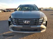 ✅ 2025 Hyundai Tucson SEL • VIN: 5NMJB3DE0SH465757 • Лот: 92328315. Опубликован ранее на Copart с пробегом 20 716 миль. Бесплатный доступ к архиву аукционных продаж из США и подробный отчёт об истории автомобиля на DreamBid. Изображение 5.