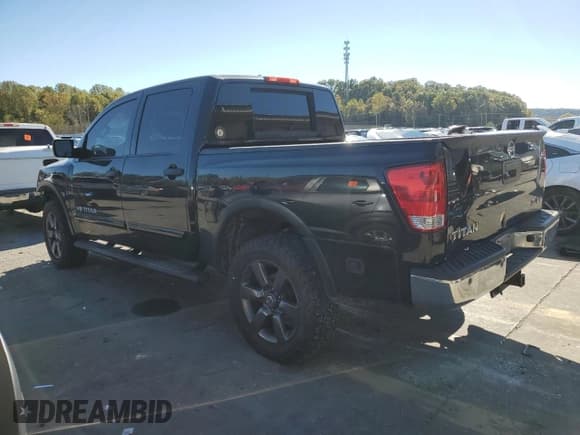 ✅ 2015 Nissan Titan SV • VIN: 1N6AA0EC0FN509924 • Lot: 87454335. Wystawiony na Copart z przebiegiem 185 370 mil. Bezpłatny archiwum sprzedaży aukcyjnych z USA i szczegółowy raport historii pojazdu na DreamBid. Zdjęcie 2.