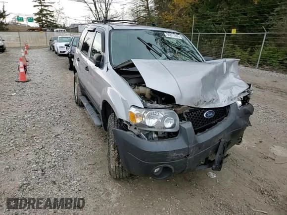 ✅ 2005 Ford Escape XLT • VIN: 1FMYU03175KE32913 • Lot: 90811865. Listed on Copart with Not provided. Free auction sales archive from the USA and detailed vehicle history report at DreamBid. Image 14.