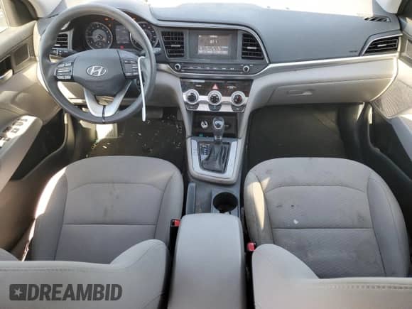 2019 Hyundai Elantra SE с VIN 5NPD74LF1KH492211, выставлен на аукционе Copart как лот 86842035 с пробегом 128 946 миль миль и Списание • Salvage title. История ставок и продаж доступна на DreamBid. Изображение 8.