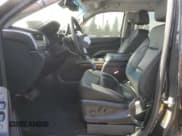 ✅ 2018 Chevrolet Suburban LT • VIN: 1GNSCHKC9JR182615 • Lot: 75274874. Wystawiony na Copart z przebiegiem 44 016 mil. Bezpłatny archiwum sprzedaży aukcyjnych z USA i szczegółowy raport historii pojazdu na DreamBid. Zdjęcie 7.