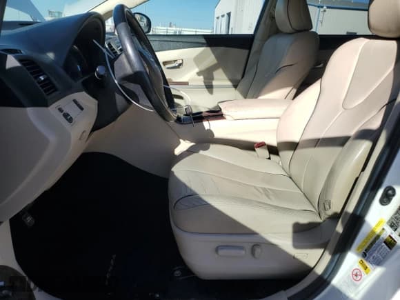 ✅ 2011 Toyota Venza • VIN: 4T3ZA3BB2BU053141 • Lot: 91742205. Wystawiony na Copart z przebiegiem 163 193 mil. Bezpłatny archiwum sprzedaży aukcyjnych z USA i szczegółowy raport historii pojazdu na DreamBid. Zdjęcie 7.