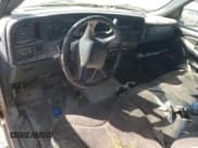 ✅ 2001 Chevrolet Silverado 2500HD • VIN: 1GCHC24181E332457 • Lot: 75826974. Wystawiony na Copart z przebiegiem Nie podano. Bezpłatny archiwum sprzedaży aukcyjnych z USA i szczegółowy raport historii pojazdu na DreamBid. Zdjęcie 8.