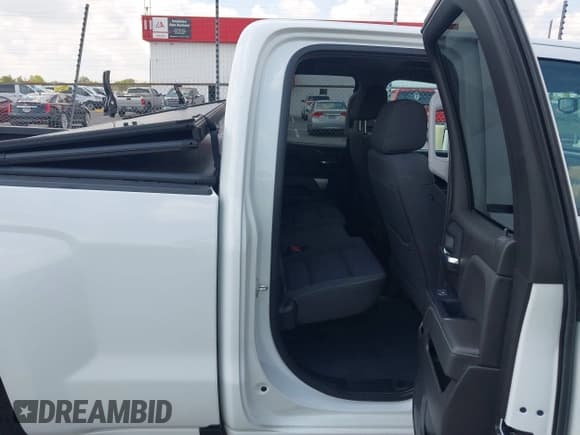 ✅ 2019 Chevrolet Silverado 1500 LT • VIN: 2GCRCPEC2K1146787 • Lot: 43125554. Wystawiony na IAAI z przebiegiem 102 604 mil. Bezpłatny archiwum sprzedaży aukcyjnych z USA i szczegółowy raport historii pojazdu na DreamBid. Zdjęcie 8.