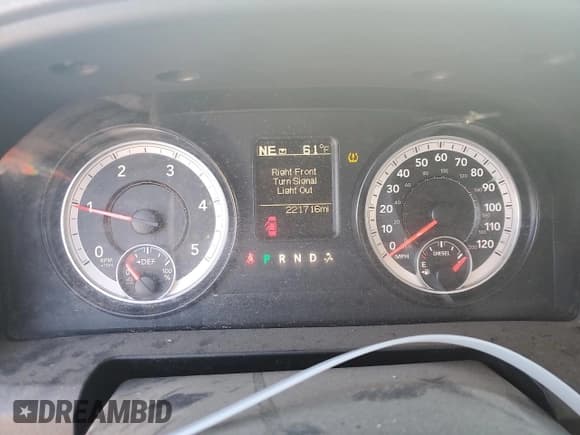 ✅ 2015 Ram 1500 Tradesman • VIN: 1C6RR7KMXFS585177 • Lot: 89642395. Wystawiony na Copart z przebiegiem 221 716 mil. Bezpłatny archiwum sprzedaży aukcyjnych z USA i szczegółowy raport historii pojazdu na DreamBid. Zdjęcie 9.