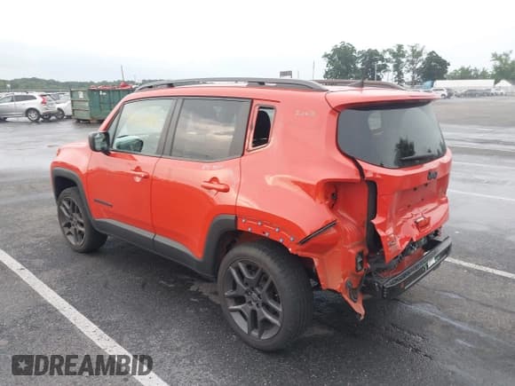 ✅ 2021 Jeep Renegade 80th Anniversary • VIN: ZACNJDBB9MPN14886 • Lot: 42623085. Wystawiony na IAAI z przebiegiem 30 640 mil. Bezpłatny archiwum sprzedaży aukcyjnych z USA i szczegółowy raport historii pojazdu na DreamBid. Zdjęcie 18.