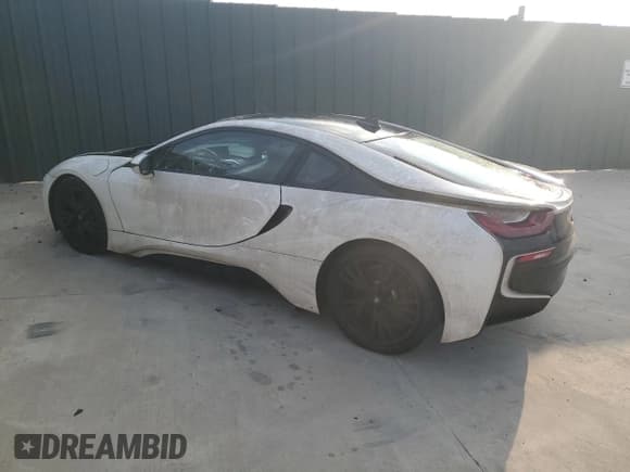 ✅ 2015 BMW i8 • VIN: WBY2Z2C55FV391660 • Lot: 69877345. Wystawiony na Copart z przebiegiem 74 907 mil. Bezpłatny archiwum sprzedaży aukcyjnych z USA i szczegółowy raport historii pojazdu na DreamBid. Zdjęcie 2.