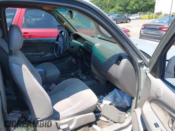 ✅ 2004 Toyota Tacoma • VIN: 5TEWN72N04Z415743 • Lot: 42849502. Wystawiony na IAAI z przebiegiem 319 850 mil. Bezpłatny archiwum sprzedaży aukcyjnych z USA i szczegółowy raport historii pojazdu na DreamBid. Zdjęcie 5.