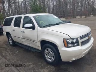 ✅ 2011 Chevrolet Suburban LTZ • VIN: 1GNSCKE01BR292199 • Lot: 41786730. Wystawiony na IAAI z przebiegiem 140 671 mil. Bezpłatny archiwum sprzedaży aukcyjnych z USA i szczegółowy raport historii pojazdu na DreamBid. Zdjęcie 1.
