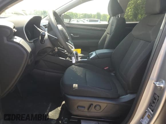 ✅ 2024 Hyundai Tucson SEL • VIN: 5NMJBCDE7RH373734 • Lot: 54431514. Wystawiony na Copart z przebiegiem 5 639 mil. Bezpłatny archiwum sprzedaży aukcyjnych z USA i szczegółowy raport historii pojazdu na DreamBid. Zdjęcie 7.