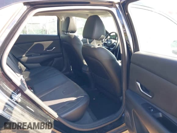 ✅ 2022 Hyundai Elantra Limited • VIN: 5NPLP4AG9NH051499 • Lot: 43480867. Listed on IAAI with 61,513 mi. Free auction sales archive from the USA and detailed vehicle history report at DreamBid. Image 8.