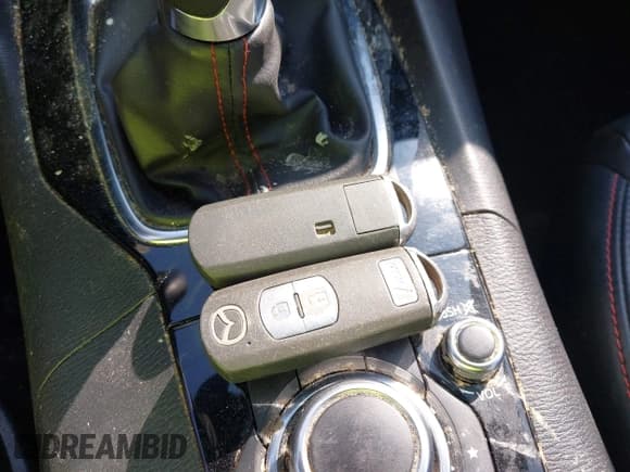 ✅ 2014 Mazda 3 i Grand Touring • VIN: JM1BM1M77E1183909 • Lot: 42975093. Wystawiony na IAAI z przebiegiem 187 123 mil. Bezpłatny archiwum sprzedaży aukcyjnych z USA i szczegółowy raport historii pojazdu na DreamBid. Zdjęcie 11.