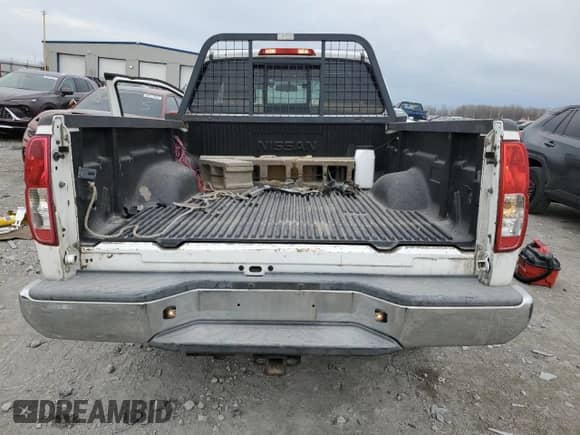 2011 Nissan Frontier SV z VIN 1N6AD0CU3BC429588, wystawiony jako Copart lot #50366045 z przebiegiem 109 132 mil mil oraz Szkoda całkowita • Salvage title. Historia ofert i sprzedaży dostępna na DreamBid. Obrazek 6.
