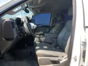 ✅ 2017 Chevrolet Silverado 2500HD Work Truck • VIN: 1GC1KUEY8HF118164 • Lot: 72285234. Wystawiony na Copart z przebiegiem 150 784 mil. Bezpłatny archiwum sprzedaży aukcyjnych z USA i szczegółowy raport historii pojazdu na DreamBid. Zdjęcie 7.