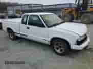 1999 Chevrolet S-10 LS с VIN 1GCCS19X3XK236086, выставлен на аукционе Copart как лот 79175574 с пробегом 181 975 миль миль и Списание • Salvage title. История ставок и продаж доступна на DreamBid. Изображение 4.